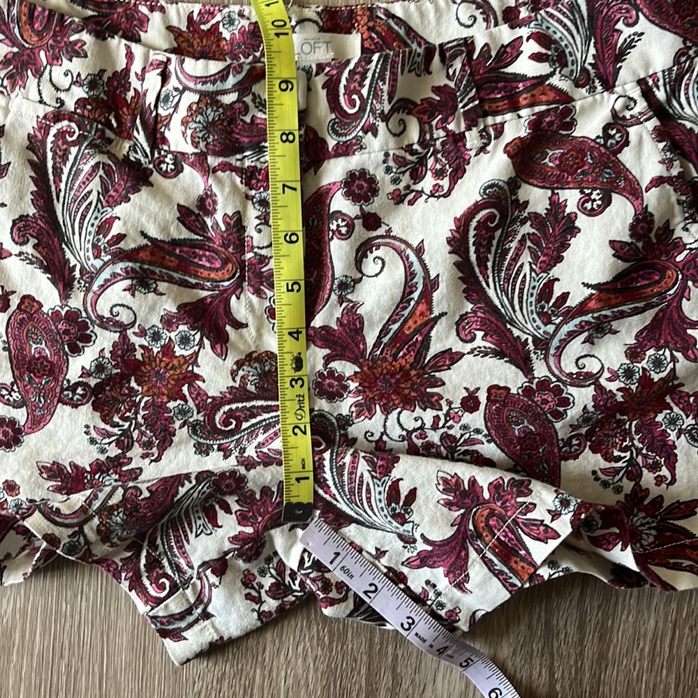 Ann Taylor Loft Linen Blend Shorts, size 6 Paisley shorts - Picture 7 of 12